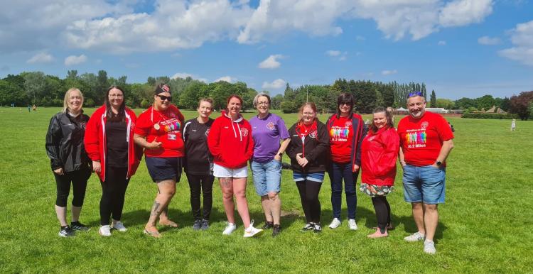 Image of volunteers from Red Balloons 